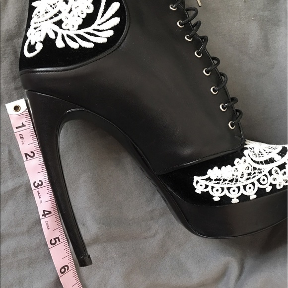 🎉HOST PICK🎉 Alexander McQueen Lace up Booties - Picture 8 of 8
